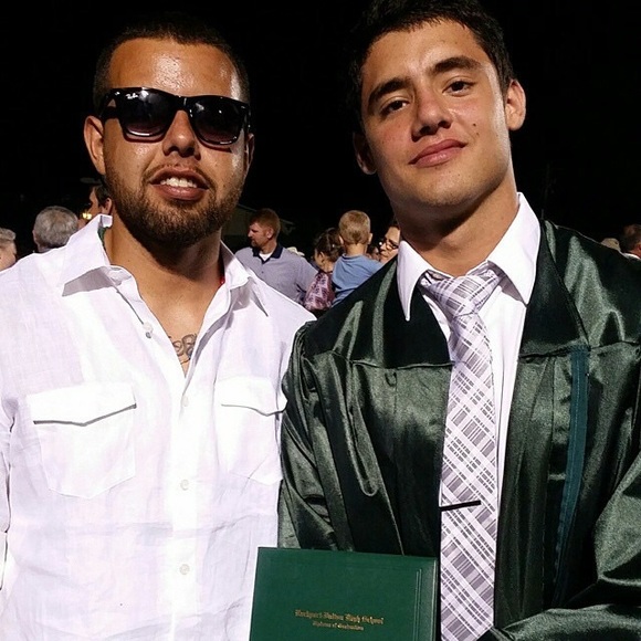 Meet your Posher, Kyle - Picture 6 of 7